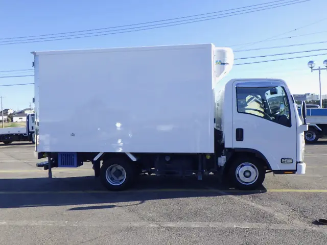 いすゞ エルフ TRG-NLR85AN(2WD)の写真5