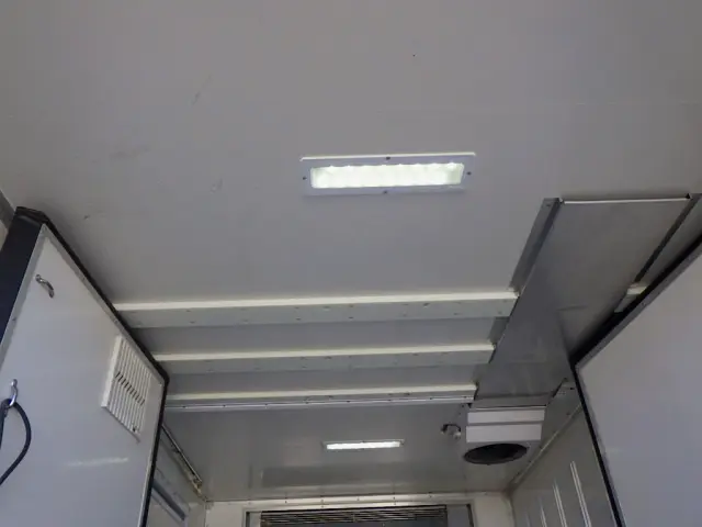 いすゞ エルフ TRG-NLR85AN(2WD)の写真12