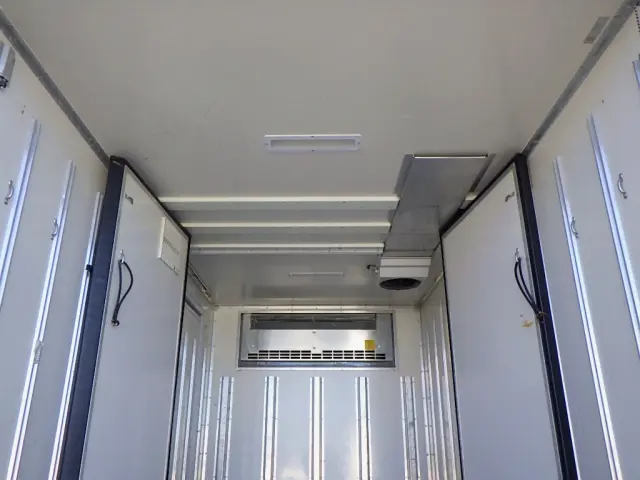 いすゞ エルフ TRG-NLR85AN(2WD)の写真28