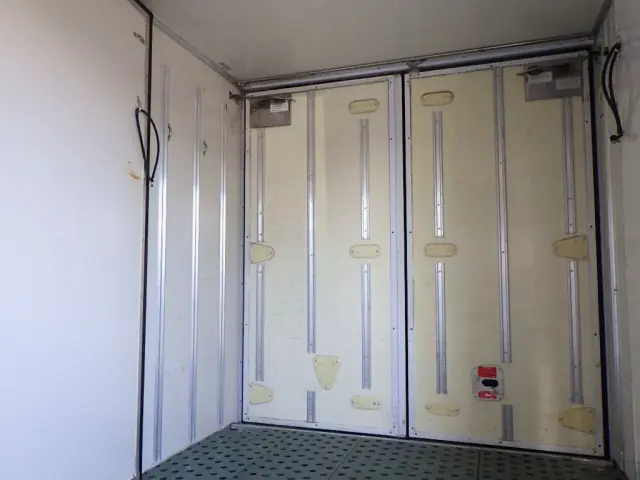 いすゞ エルフ TRG-NLR85AN(2WD)の写真31