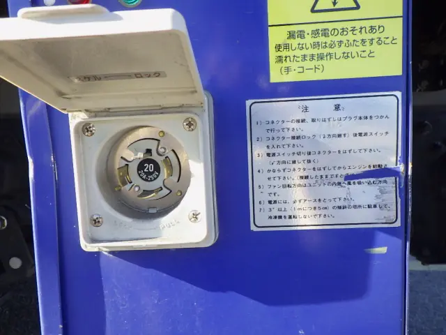 いすゞ エルフ TRG-NLR85AN(2WD)の写真36