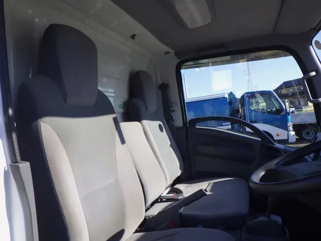 いすゞ エルフ TRG-NLR85AN(2WD)の写真41