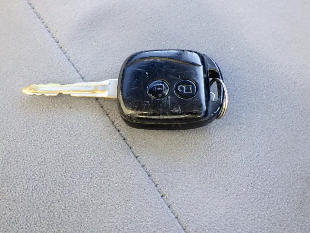 いすゞ エルフ TRG-NLR85AN(2WD)の写真50