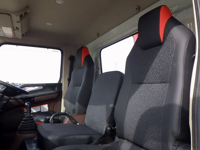 日野 レンジャー 2KG-FC2ABA(2WD)の写真16