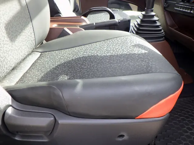 日野 レンジャー 2KG-FC2ABA(2WD)の写真21