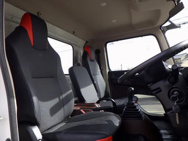 日野 レンジャー 2KG-FC2ABA(2WD)の写真42