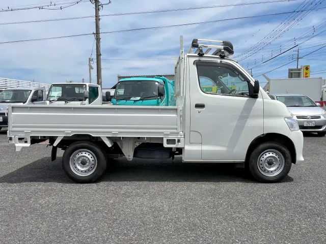 トヨタ タウンエーストラック 5BF-S403U(2WD)の写真4