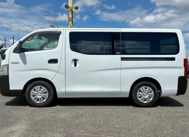 いすゞ コモ CBF-JVR2E26(2WD)の写真5
