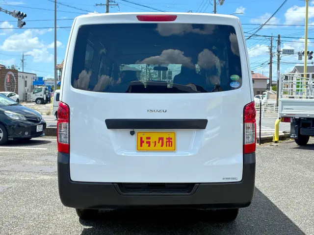 いすゞ コモ CBF-JVR2E26(2WD)の写真6