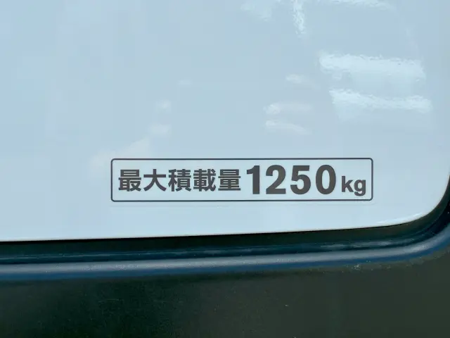 いすゞ コモ CBF-JVR2E26(2WD)の写真13