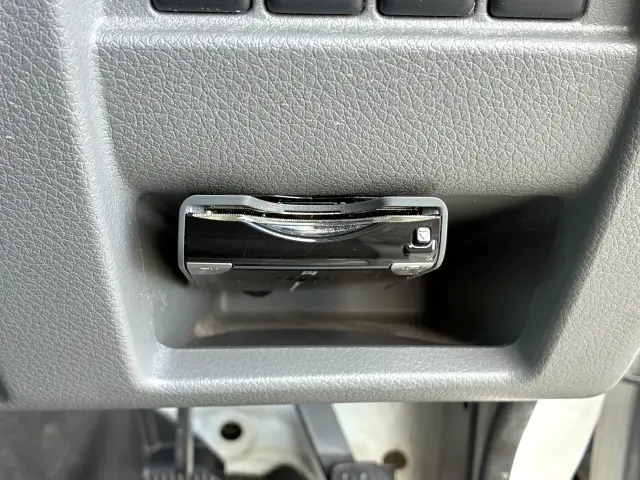 いすゞ コモ CBF-JVR2E26(2WD)の写真24