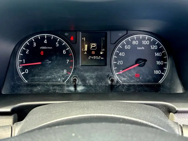 いすゞ コモ CBF-JVR2E26(2WD)の写真29
