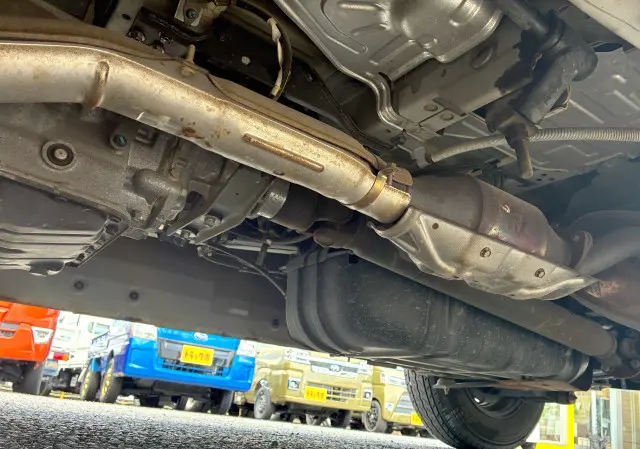 いすゞ コモ CBF-JVR2E26(2WD)の写真32