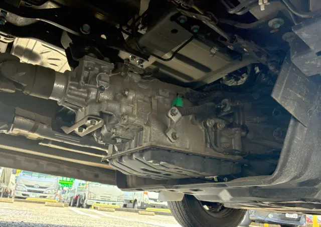 いすゞ コモ CBF-JVR2E26(2WD)の写真33