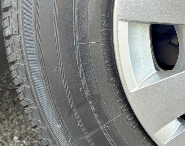 いすゞ コモ CBF-JVR2E26(2WD)の写真36