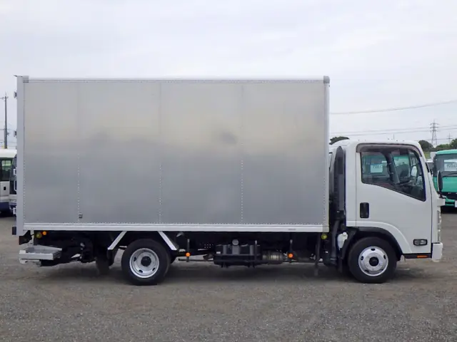 いすゞ エルフ TRG-NPR85AR(2WD)の写真4