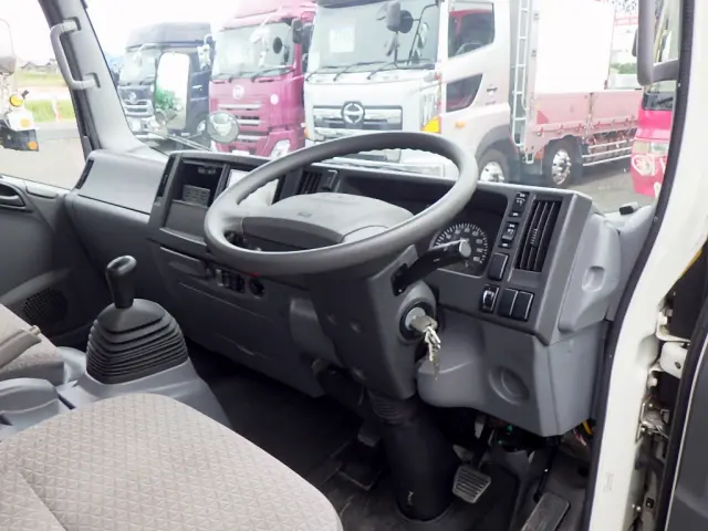 いすゞ エルフ TRG-NPR85AR(2WD)の写真19