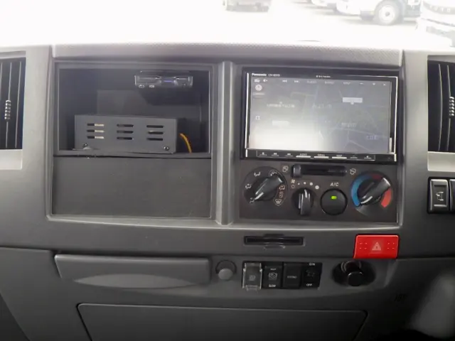 いすゞ エルフ TRG-NPR85AR(2WD)の写真24