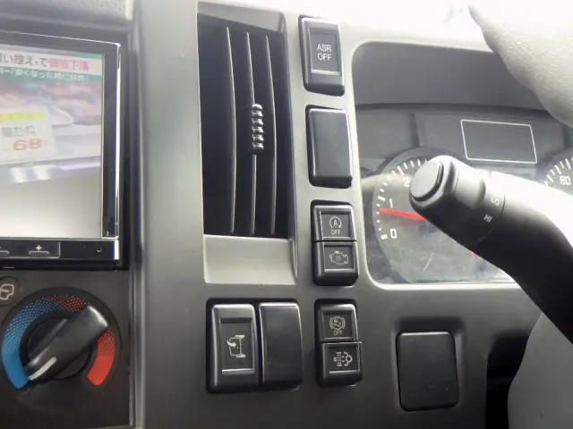いすゞ エルフ TRG-NPR85AR(2WD)の写真26