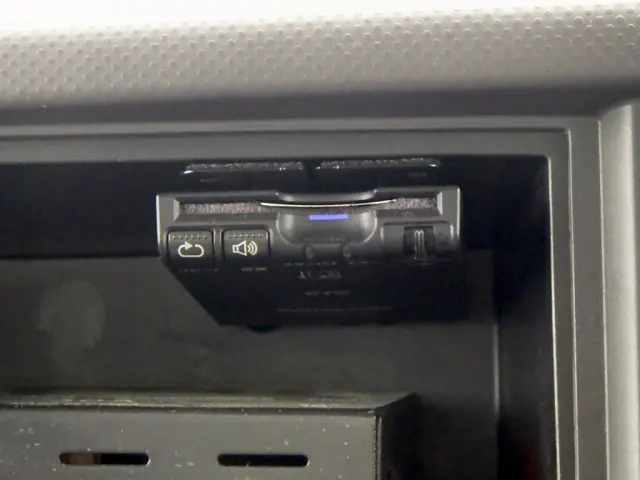 いすゞ エルフ TRG-NPR85AR(2WD)の写真28