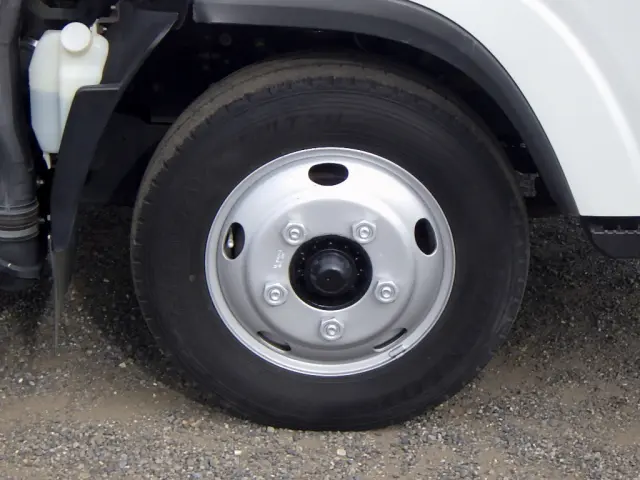 いすゞ エルフ TRG-NPR85AR(2WD)の写真34