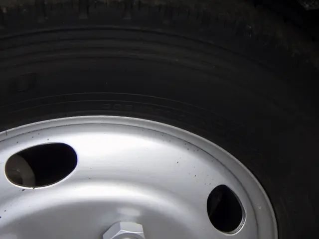 いすゞ エルフ TRG-NPR85AR(2WD)の写真35