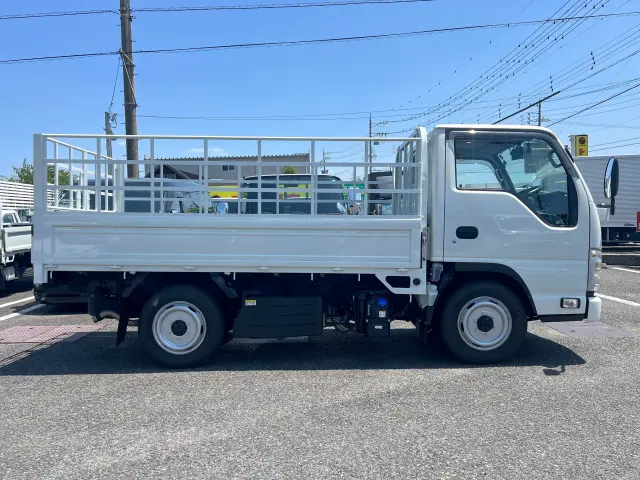 いすゞ エルフ 2RG-NHS88A(4WD)の写真4