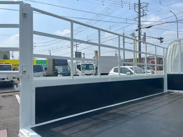 いすゞ エルフ 2RG-NHS88A(4WD)の写真10