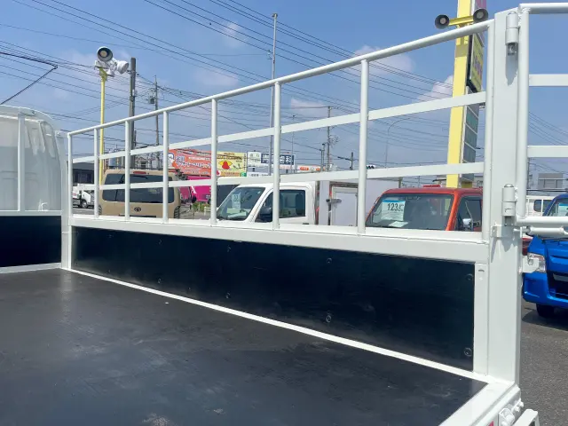 いすゞ エルフ 2RG-NHS88A(4WD)の写真11