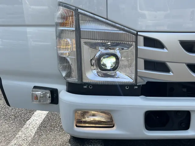いすゞ エルフ 2RG-NHS88A(4WD)の写真30