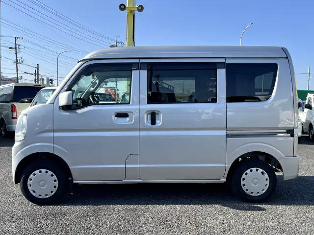 スズキ エブリイ HBD-DA17V(2WD)の写真3