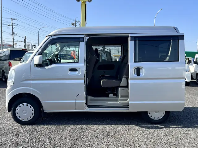 スズキ エブリイ HBD-DA17V(2WD)の写真4