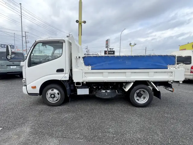 日野 デュトロ 2RG-XZC600T(2WD)の写真4