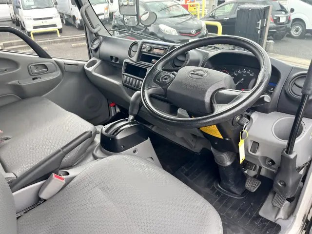 日野 デュトロ 2RG-XZC600T(2WD)の写真19