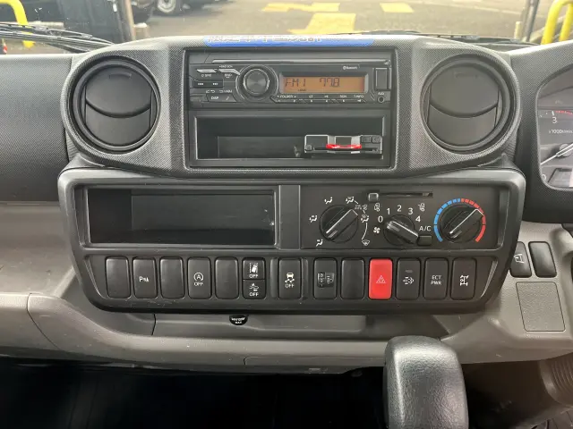 日野 デュトロ 2RG-XZC600T(2WD)の写真24