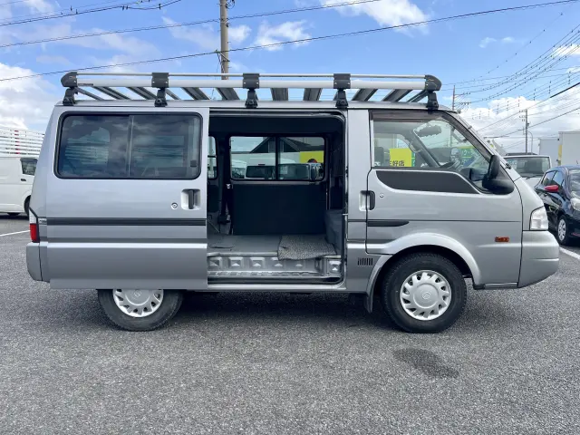 両側スライドドアなので左右・後ろのどこからでも荷物の積み降ろしが可能!!|マツダ ボンゴバン DBF-SLP2M(4WD)の写真6