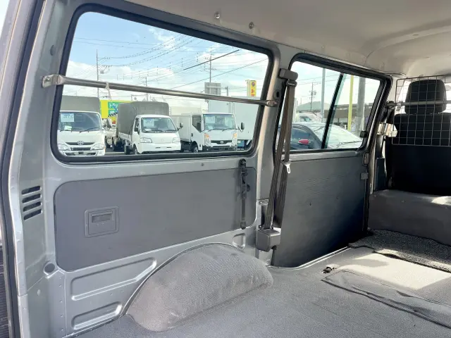 荷室内面左側|マツダ ボンゴバン DBF-SLP2M(4WD)の写真9