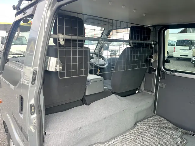 「働く車」として長年の実績があるボンゴバン!!安心して使えるオススメ車です☆|マツダ ボンゴバン DBF-SLP2M(4WD)の写真12