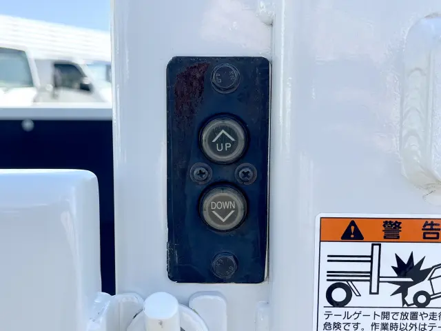 ゲート操作は指一本でOK！難しい操作は必要ありません！|三菱 キャンター 2RG-FBA20(2WD)の写真13