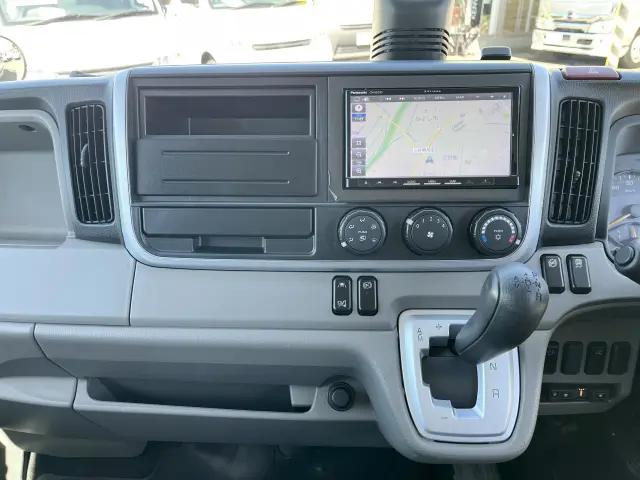 三菱 キャンター 2RG-FBA20(2WD)の写真23