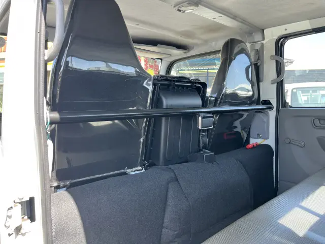 三菱 キャンター 2RG-FBA20(2WD)の写真30