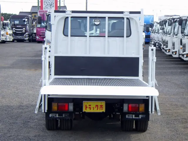 いすゞ エルフ TRG-NJR85A(2WD)の写真7