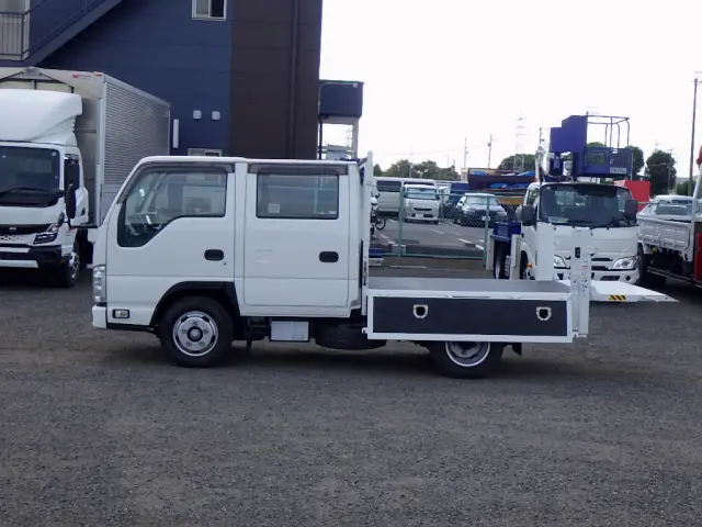 いすゞ エルフ TRG-NJR85A(2WD)の写真8
