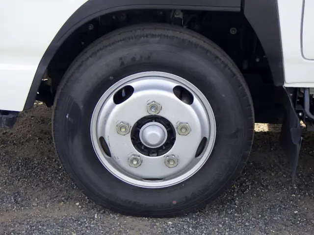 いすゞ エルフ TRG-NJR85A(2WD)の写真21