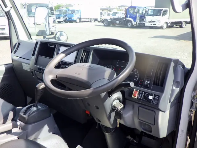いすゞ エルフ TRG-NJR85A(2WD)の写真49