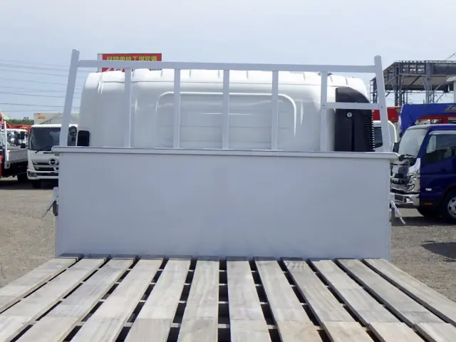 いすゞ エルフ 2RG-NPR88YN(2WD)の写真10