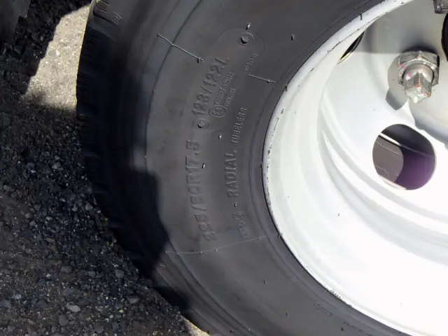 いすゞ エルフ 2RG-NPR88YN(2WD)の写真23