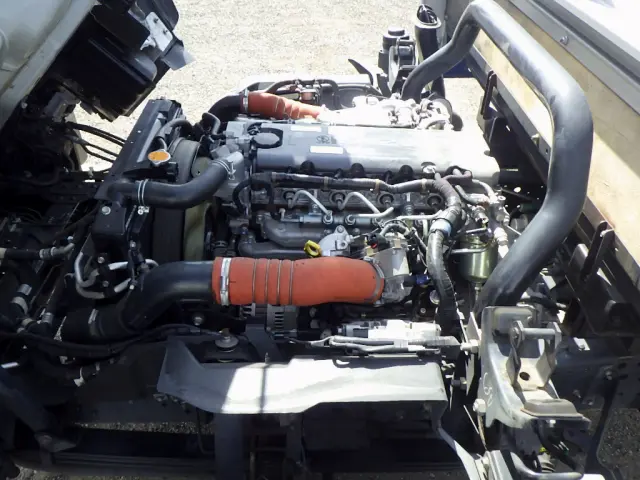 いすゞ エルフ 2RG-NPR88YN(2WD)の写真26