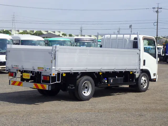 いすゞ エルフ 2RG-NPR88YN(2WD)の写真29