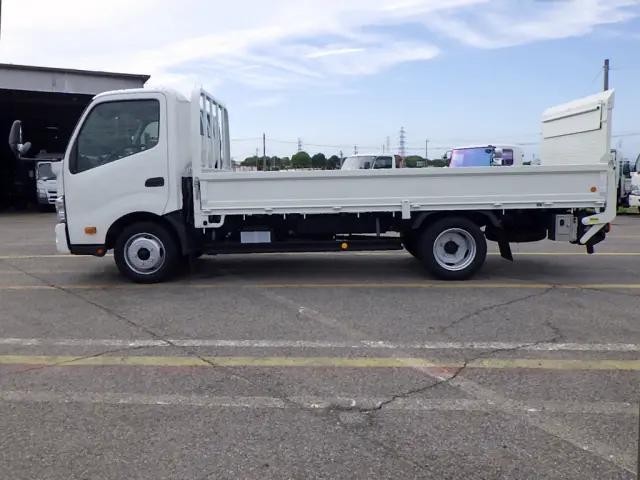 トヨタ トヨエース TPG-XZC710(2WD)の写真4